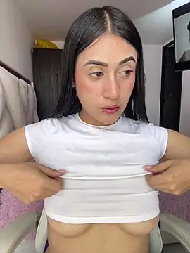 Snapshot of isabela_l chatting on 05/15/26, 06:48 isabela l online show from 05/15/26, 06:48