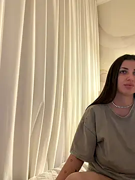 TiffaNoel online show from 11/29/25, 03:15