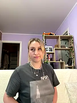 KassandraTress online show from 10/27/25, 01:04