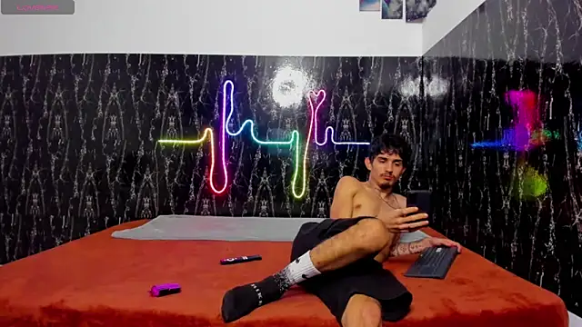 nextboywell1 online show from 12/20/25, 01:40