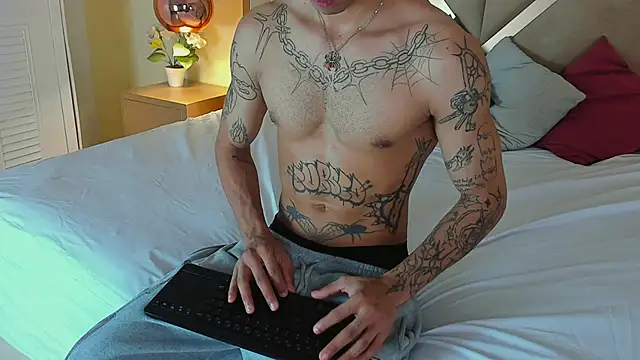 Enzo Hunter online show from 05/18/26, 04:07