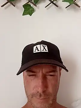 Snapshot of Loiroatv36 chatting on 02/13/26, 02:13 Loiroatv36 online show from 02/13/26, 02:13