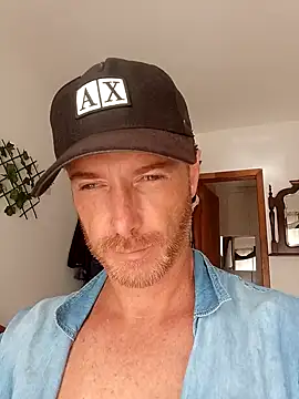 Snapshot of Loiroatv36 chatting on 02/19/26, 07:32 Loiroatv36 online show from 02/19/26, 07:32