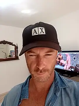 Snapshot of Loiroatv36 chatting on 02/20/26, 05:57 Loiroatv36 online show from 02/20/26, 05:57