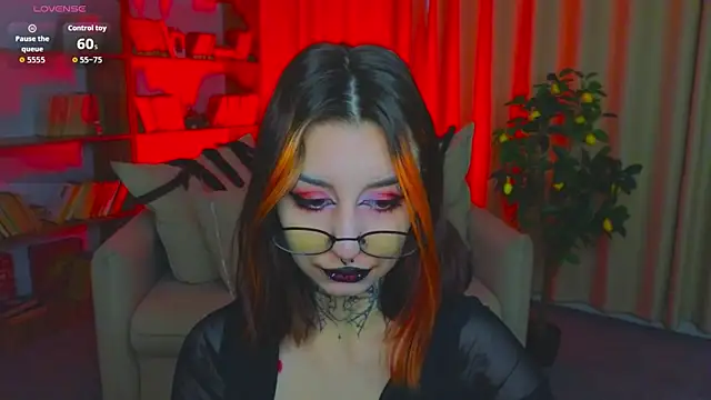 Mistress  Marcelline online show from 04/18/26, 01:42