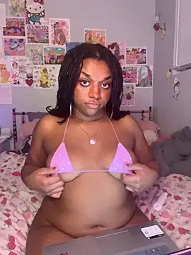 Snapshot of XKimmyGreen chatting on 03/27/26, 07:03 XKimmyGreen online show from 03/27/26, 07:03