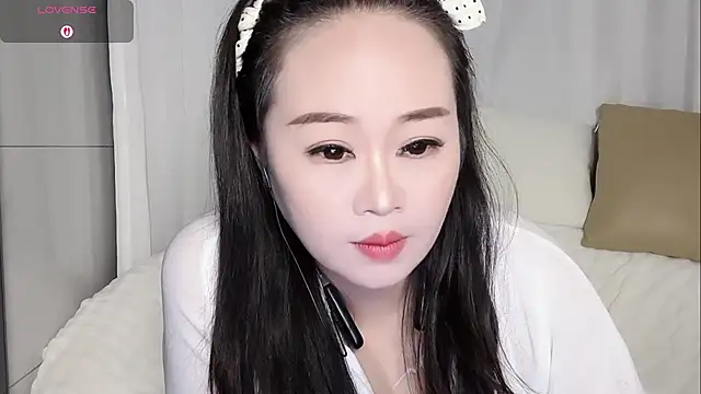 B-Yaya online show from 11/17/25, 10:10