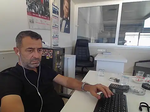 rafasilva3535 online show from 09/18/25, 01:57