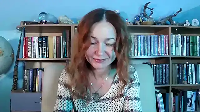 Foxilady357 online show from 12/04/25, 01:53