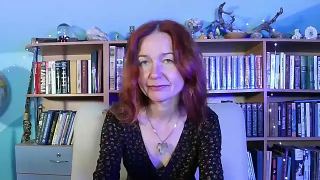 Snapshot of Foxilady357 chatting on 04/29/26, 05:30 Foxilady357 online show from 04/29/26, 05:30