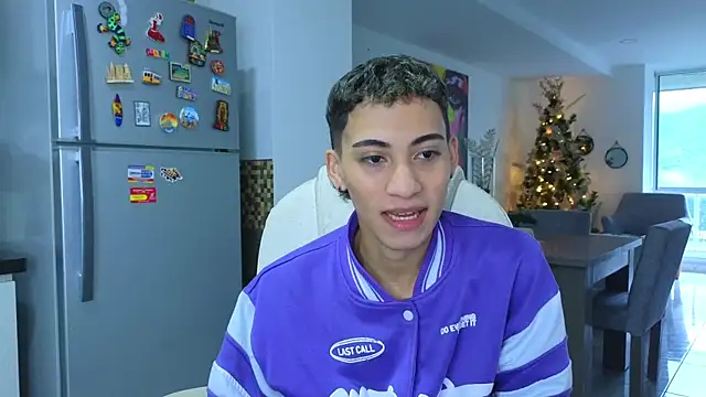 yulian vasquez online show from 11/16/25, 01:06