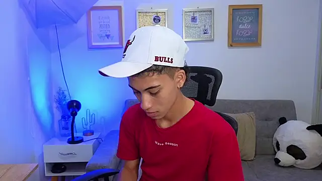 yulian vasquez online show from 11/20/25, 03:12