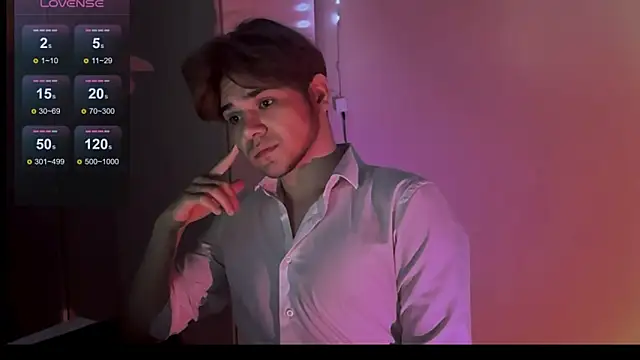 Snapshot of 1RobertTT chatting on 09/10/25, 09:37 1RobertTT online show from 09/10/25, 09:37