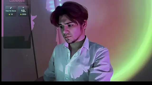 Snapshot of 1RobertTT chatting on 10/10/25, 08:30 1RobertTT online show from 10/10/25, 08:30