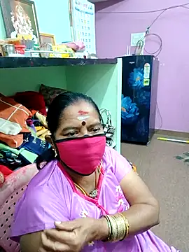 Snapshot of amuthasree chatting on 10/02/25, 05:53 amuthasree online show from 10/02/25, 05:53