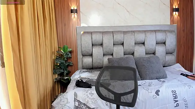 More Hott online show from 09/15/25, 06:52