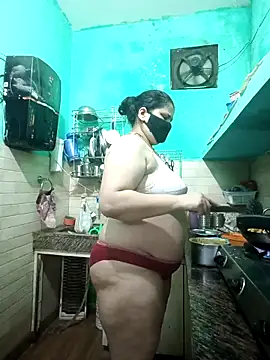 Snapshot of Kaja1919 chatting on 10/03/25, 05:21 Kaja1919 online show from 10/03/25, 05:21