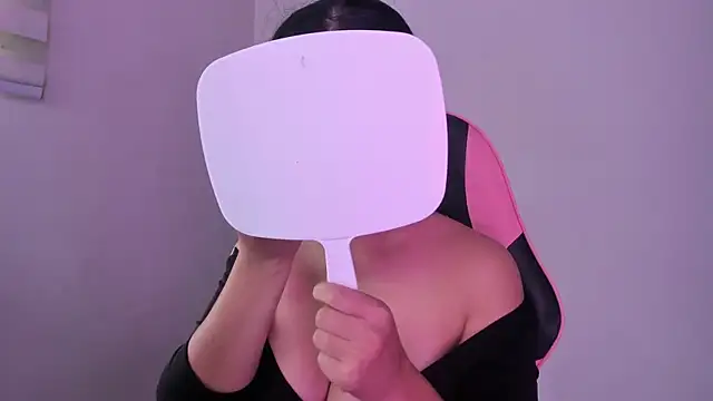 Arianna Jannes online show from 03/18/26, 04:21