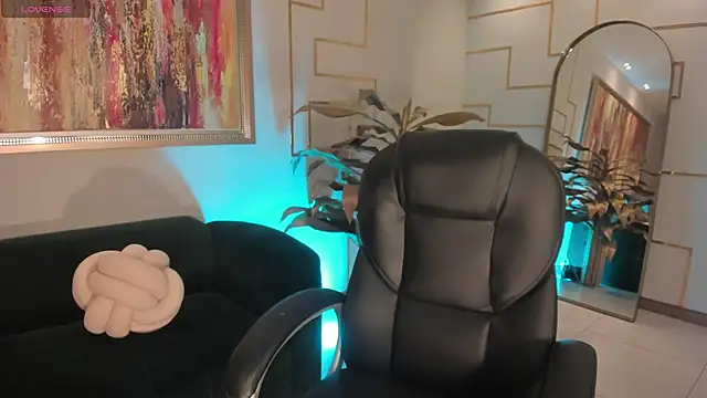 MilaLawrence online show from 02/26/26, 12:15