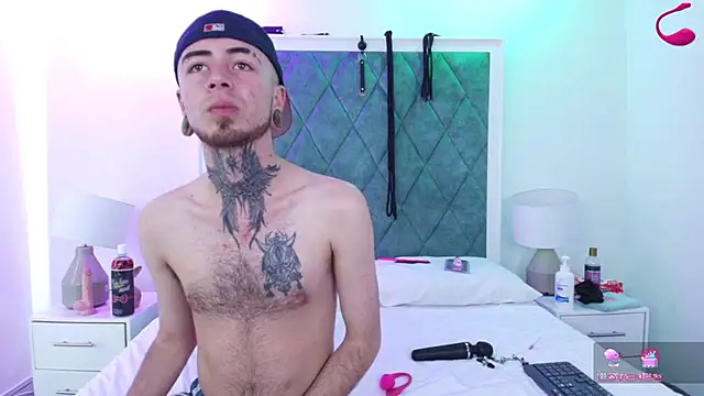 Asha zuri and adam online show from 12/05/25, 12:47