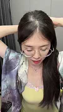 Qianqian-888 online show from 12/02/25, 01:05