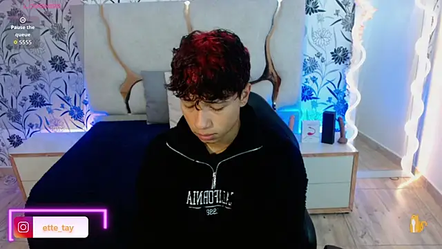 Ette tay online show from 10/10/25, 03:16