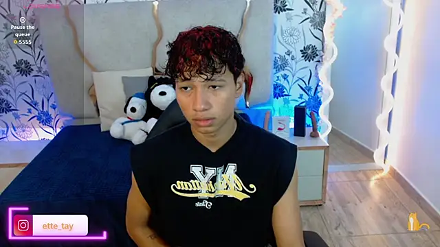 Ette tay online show from 10/11/25, 03:28