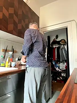 SexyLeon8 online show from 11/04/25, 08:35