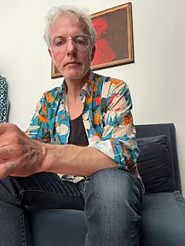 SexyLeon8 online show from 04/16/26, 01:45