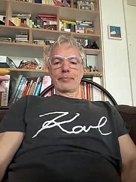 SexyLeon8 online show from 04/24/26, 05:32