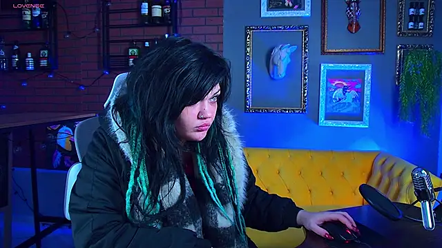 MaryHarrys online show from 12/05/25, 02:31