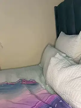 Caramel Mellow online show from 11/27/25, 08:38