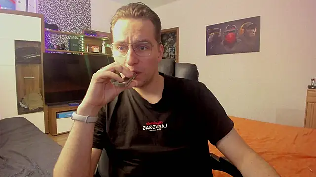 Snapshot of romiosabrino chatting on 05/12/26, 02:47 romiosabrino online show from 05/12/26, 02:47