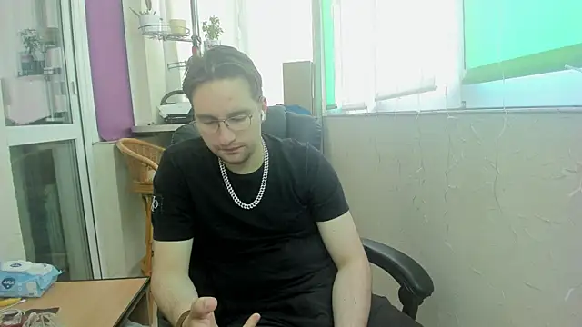 Snapshot of romiosabrino chatting on 05/26/26, 01:07 romiosabrino online show from 05/26/26, 01:07