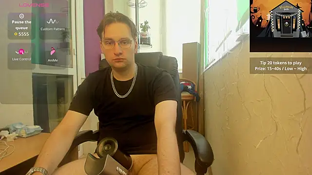 Snapshot of romiosabrino chatting on 05/30/26, 04:15 romiosabrino online show from 05/30/26, 04:15