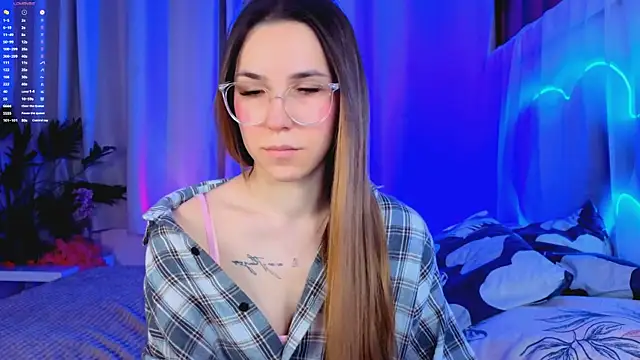 -CindyLou online show from 12/23/25, 05:27