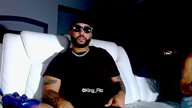 Snapshot of KING_FITZ chatting on 04/28/26, 01:15 KING FITZ online show from 04/28/26, 01:15