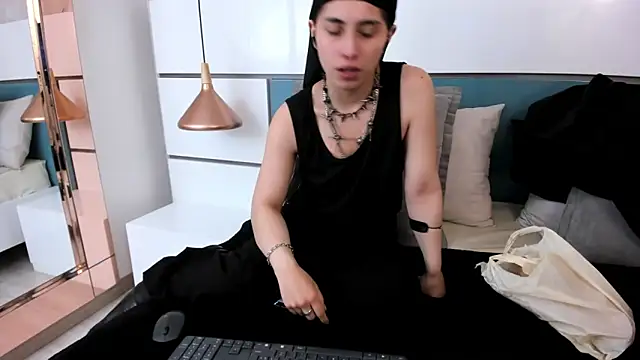 Ashkoreh online show from 03/12/26, 10:49