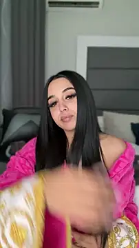 LilMisIndianx online show from 04/17/26, 11:46