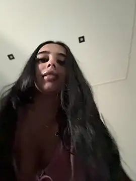 LilMisIndianx online show from 06/05/26, 06:42