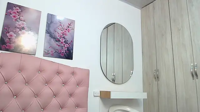 pinky f00x online show from 12/15/25, 07:18