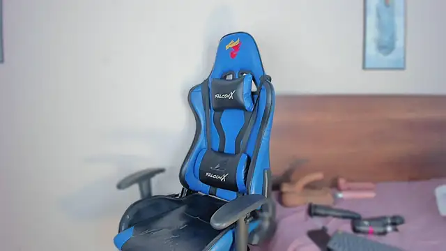 Snapshot of Niicol_Jenner chatting on 02/15/26, 04:31 Niicol Jenner online show from 02/15/26, 04:31