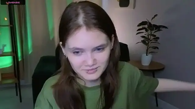 Snapshot of Dilara_xBaby chatting on 04/22/26, 02:07 Dilara xBaby online show from 04/22/26, 02:07