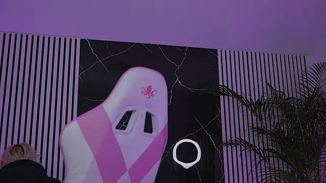 daisyblushh online show from 12/04/25, 05:32