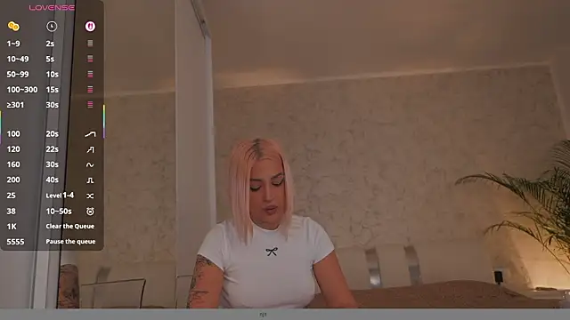 Snapshot of daisyblushh chatting on 01/16/26, 03:16 daisyblushh online show from 01/16/26, 03:16