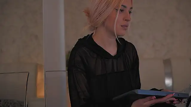 Snapshot of daisyblushh chatting on 02/02/26, 03:11 daisyblushh online show from 02/02/26, 03:11