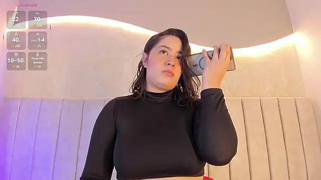 aisha duque online show from 06/03/26, 07:41