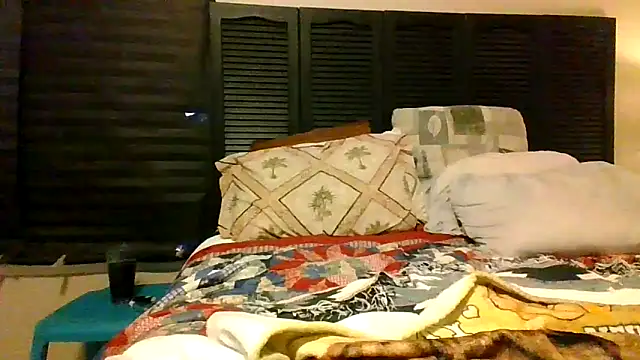 Snapshot of Scott654538 chatting on 05/05/26, 10:12 Scott654538 online show from 05/05/26, 10:12