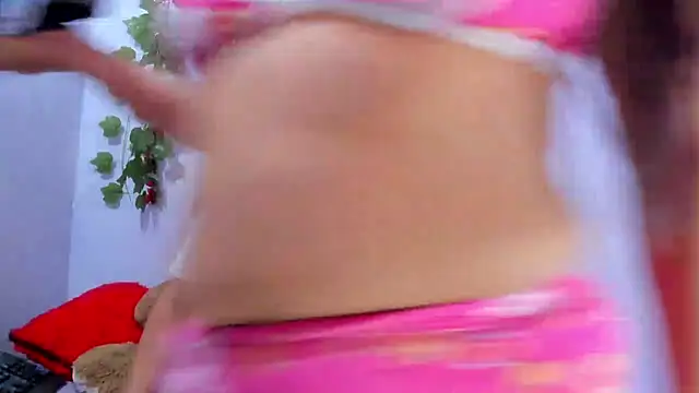 Snapshot of NataliaAndJulliam chatting on 02/04/26, 04:29 NataliaAndJulliam online show from 02/04/26, 04:29