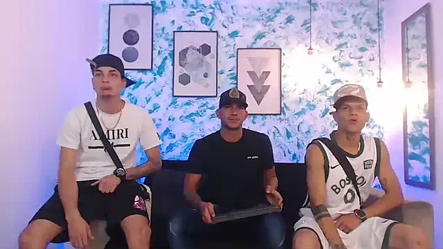 Snapshot of Kings_of_heaven chatting on 10/12/25, 02:21 Kings of heaven online show from 10/12/25, 02:21